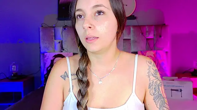 AmbarHills 1 online show from October 2025 11:34:02 AM