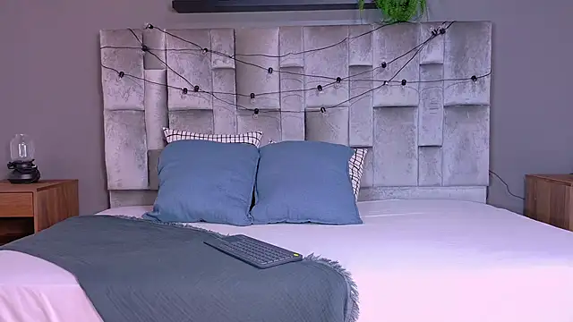 AmbarHills 1 online show from November 2025 11:32:01 AM