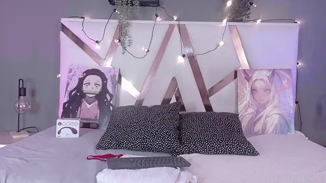 AmbarHills 1 online show from December 2025 11:48:01 AM