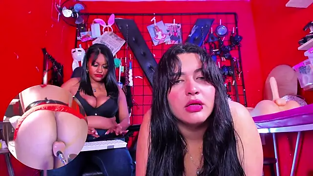 Snapshot of Madame_pain_ chatting on December 2024 01:28:02 PM Madame pain online show from December 2024 01:28:02 PM