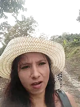 Snapshot of andreu_mature chatting on March 2025 07:27:02 PM andreu mature online show from March 2025 07:27:02 PM