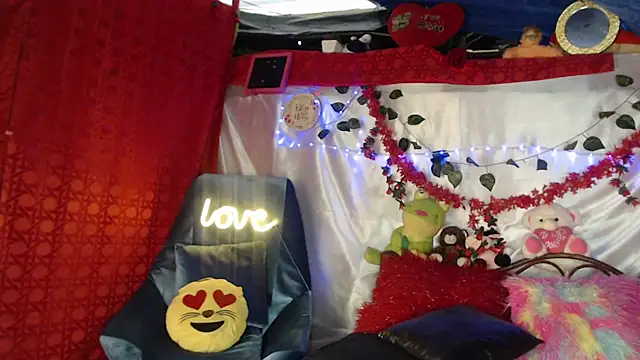 Snapshot of andreu_mature chatting on March 2025 11:42:02 AM andreu mature online show from March 2025 11:42:02 AM