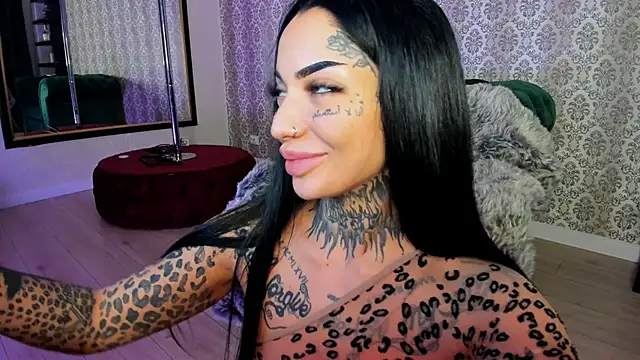 CreamyInkky  online show from December 2024 12:14:02 PM