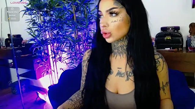 CreamyInkky  online show from December 2025 06:55:02 AM