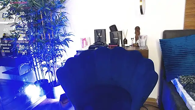 CreamyInkky  online show from April 2026 06:02:02 AM