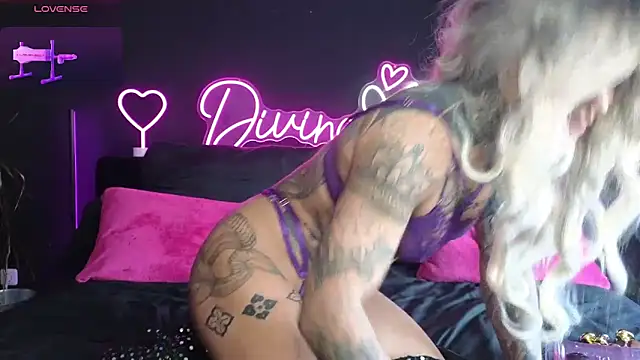 Divina X  online show from March 2025 07:57:02 AM