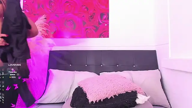 Adams Cloe online show from October 2025 11:11:01 AM