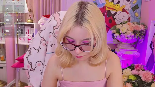 Snapshot of Coconut_Mia chatting on December 2024 09:22:01 PM Coconut Mia online show from December 2024 09:22:01 PM