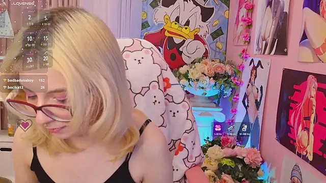 Snapshot of Coconut_Mia chatting on December 2024 12:19:01 AM Coconut Mia online show from December 2024 12:19:01 AM