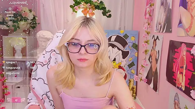 Snapshot of Coconut_Mia chatting on December 2024 04:15:02 AM Coconut Mia online show from December 2024 04:15:02 AM