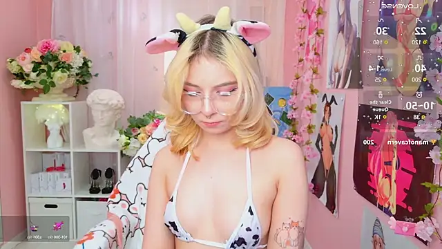 Snapshot of Coconut_Mia chatting on January 2025 08:48:01 PM Coconut Mia online show from January 2025 08:48:01 PM