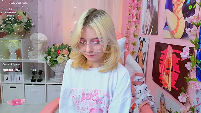 Snapshot of Coconut_Mia chatting on January 2025 03:31:01 AM Coconut Mia online show from January 2025 03:31:01 AM