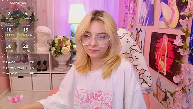 Snapshot of Coconut_Mia chatting on January 2025 03:39:02 AM Coconut Mia online show from January 2025 03:39:02 AM