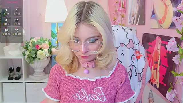 Snapshot of Coconut_Mia chatting on January 2025 09:04:02 PM Coconut Mia online show from January 2025 09:04:02 PM