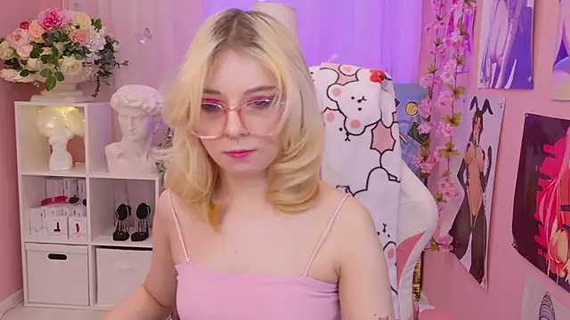 Snapshot of Coconut_Mia chatting on January 2025 09:47:02 PM Coconut Mia online show from January 2025 09:47:02 PM