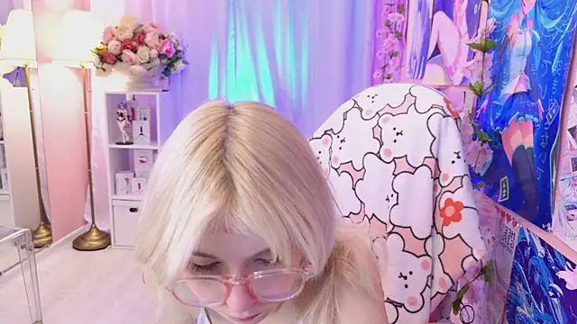 Snapshot of Coconut_Mia chatting on September 2025 03:00:02 PM Coconut Mia online show from September 2025 03:00:02 PM