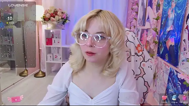 Snapshot of Coconut_Mia chatting on September 2025 01:48:02 PM Coconut Mia online show from September 2025 01:48:02 PM