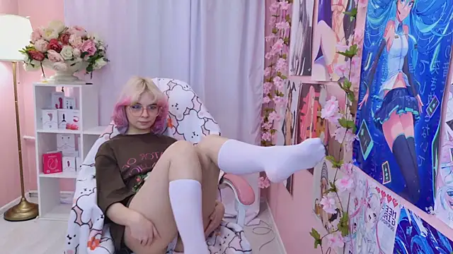 Snapshot of Coconut_Mia chatting on October 2025 03:10:01 PM Coconut Mia online show from October 2025 03:10:01 PM