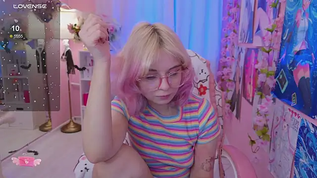 Snapshot of Coconut_Mia chatting on October 2025 04:18:01 PM Coconut Mia online show from October 2025 04:18:01 PM