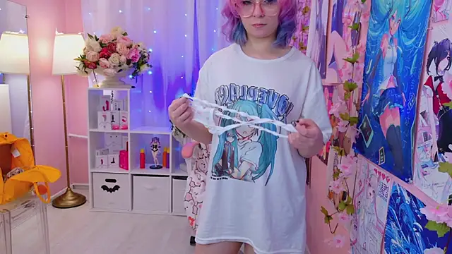 Snapshot of Coconut_Mia chatting on November 2025 10:21:01 PM Coconut Mia online show from November 2025 10:21:01 PM