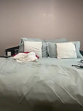 Nomthie online show from March 2026 12:12:01 PM