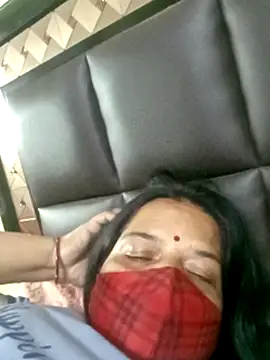 Snapshot of IndianAngle chatting on February 2025 11:26:02 PM IndianAngle online show from February 2025 11:26:02 PM