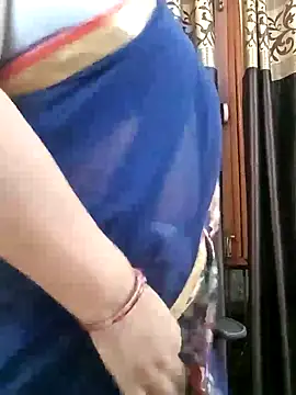 Snapshot of IndianAngle chatting on September 2025 04:12:02 PM IndianAngle online show from September 2025 04:12:02 PM