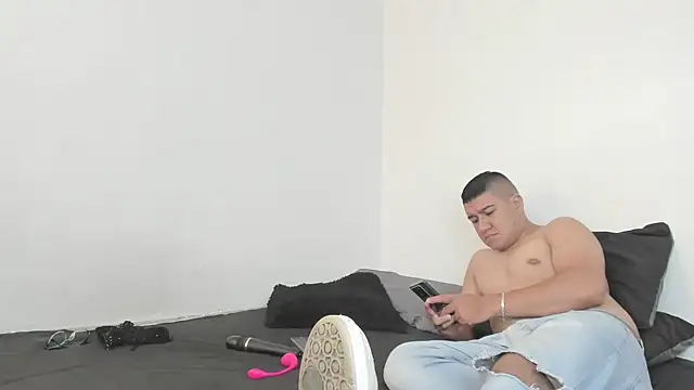 evanandsunny online show from December 2024 03:11:01 PM