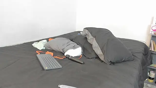 evanandsunny online show from December 2024 07:21:02 PM