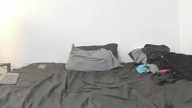 evanandsunny online show from January 2025 08:00:01 PM