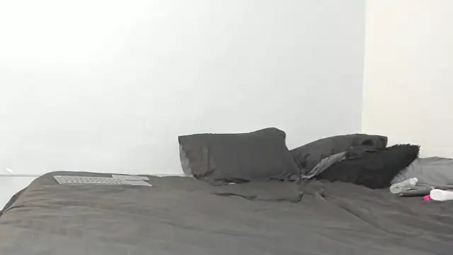 evanandsunny online show from February 2025 11:26:01 PM