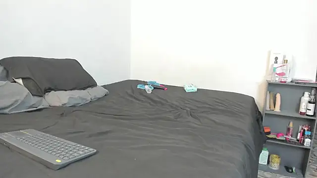 evanandsunny online show from February 2025 10:42:02 PM