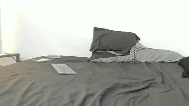 evanandsunny online show from March 2025 06:11:02 PM