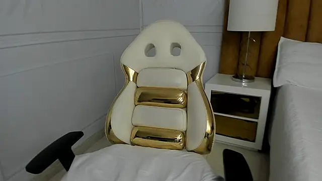 Daphne81  online show from February 2025 05:27:01 AM