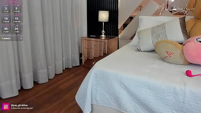 misspaulinaa online show from January 2025 11:16:02 PM