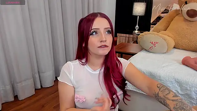 misspaulinaa online show from February 2025 11:25:02 PM