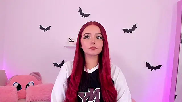 misspaulinaa online show from October 2025 10:32:02 PM