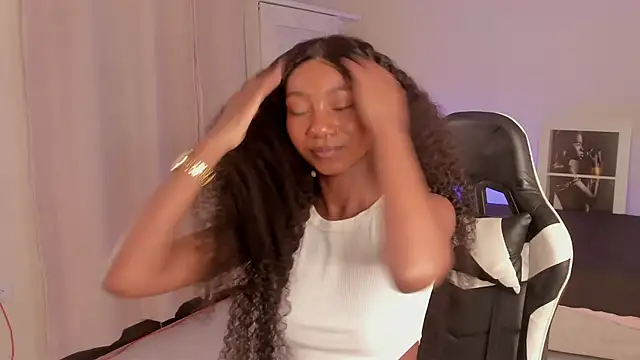 SavannahWildee online show from December 2024 09:25:02 PM