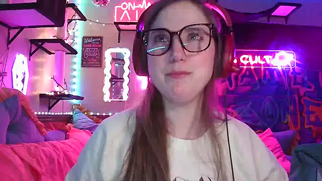 mirannacult online show from December 2024 01:47:01 PM