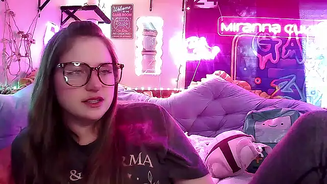 mirannacult online show from January 2025 06:24:02 PM