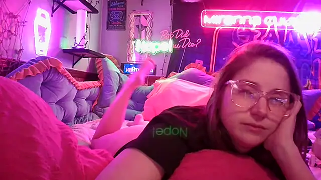 mirannacult online show from February 2025 10:19:01 AM