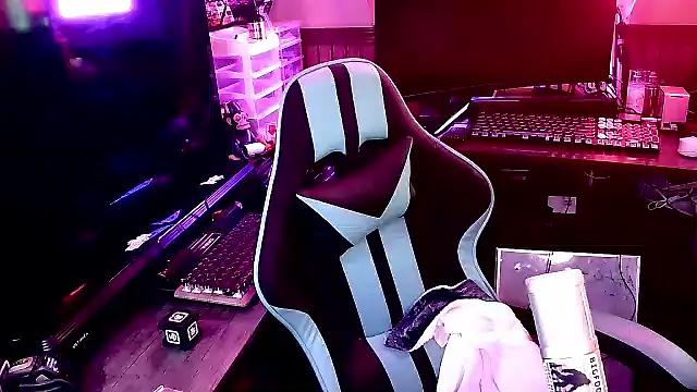 mirannacult online show from September 2025 04:50:01 AM