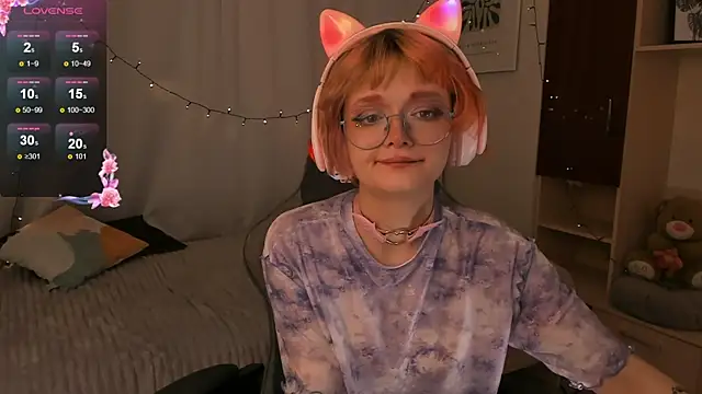 ohliva online show from December 2024 08:05:02 PM