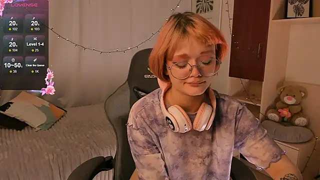 ohliva online show from December 2024 11:08:02 PM