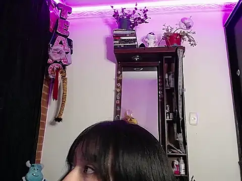 iam valery online show from February 2025 12:41:02 AM