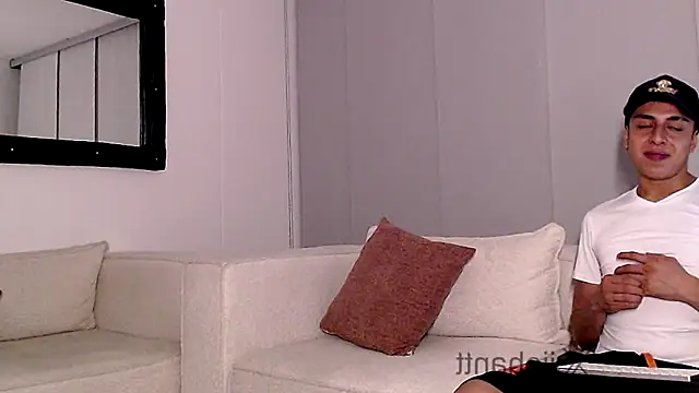 Snapshot of pipeynick chatting on February 2026 01:10:02 AM pipeynick online show from February 2026 01:10:02 AM