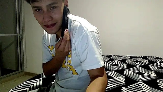 Snapshot of pipeynick chatting on February 2026 02:21:01 AM pipeynick online show from February 2026 02:21:01 AM