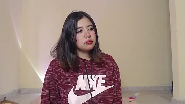  maiahairy  online show from February 2025 01:06:01 PM