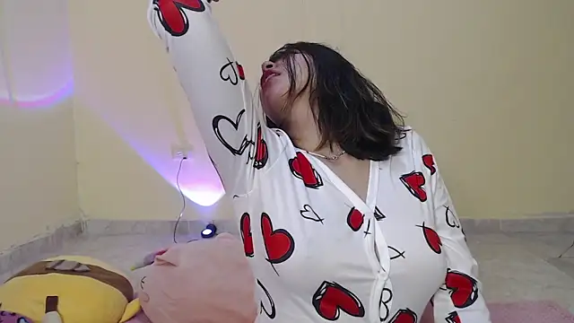  maiahairy  online show from February 2025 01:28:01 PM