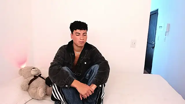 sweet boys xx online show from October 2025 06:58:02 PM